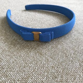 サルヴァトーレフェラガモ カチューシャ(ブルー・ネイビー/青色系)の