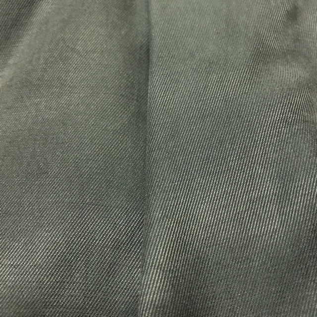 Techichi(テチチ)のテ・チチ  モスグリーンスカート レディースのスカート(ひざ丈スカート)の商品写真