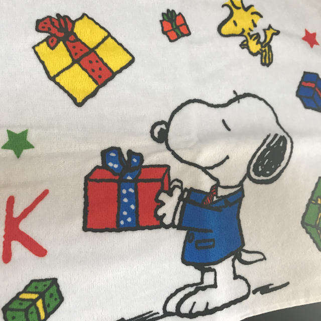 SNOOPY(スヌーピー)の新品☆スヌーピー タオル エンタメ/ホビーのアニメグッズ(タオル)の商品写真