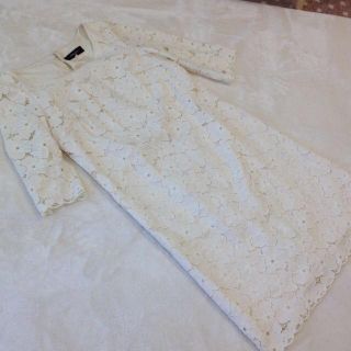 ジャスグリッティー(JUSGLITTY)のジャスグリッティ 花柄ワンピ 白(ひざ丈ワンピース)