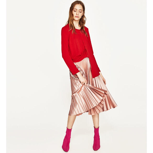 ZARA(ザラ)の今季 ザラ 完売品 プリーツ ミディ スカート シャイニーピンク サンダル レディースのスカート(ロングスカート)の商品写真