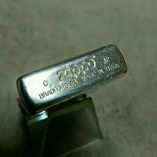 ZIPPO(ジッポー)の中古美品❤12C'Zippo銀張り❤ネバーチェンジ❤送料無料❤ メンズのファッション小物(タバコグッズ)の商品写真