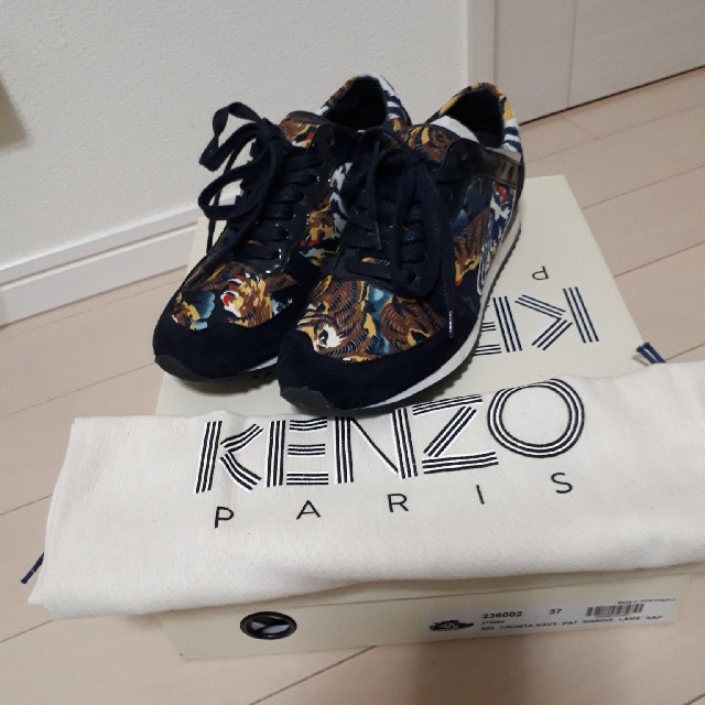 KENZO(ケンゾー)のKENZOスニーカーサイズ37.美品 レディースの靴/シューズ(スニーカー)の商品写真