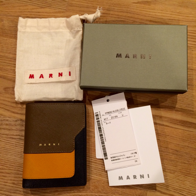 Marni(マルニ)のMARNI バイカラー 財布 今季完売 レディースのファッション小物(財布)の商品写真