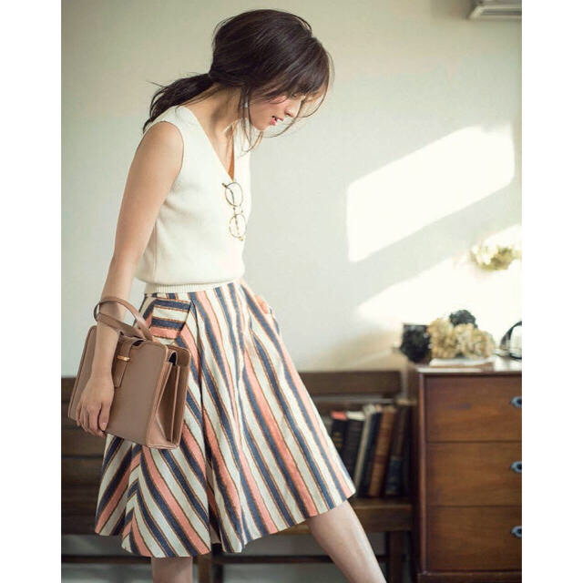 Lily Brown(リリーブラウン)のリリーブラウン フレアスカート レディースのスカート(ひざ丈スカート)の商品写真