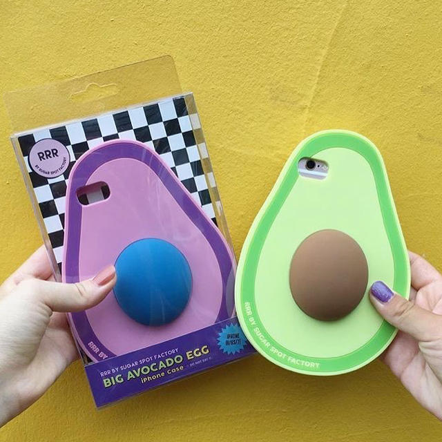 Bubbles(バブルス)の最終値下げ！RRR AVOCADO iPhoneケース スマホ/家電/カメラのスマホアクセサリー(iPhoneケース)の商品写真