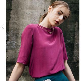 アメリヴィンテージ(Ameri VINTAGE)のAMERI  SILK CREW NECK TOPS(カットソー(長袖/七分))