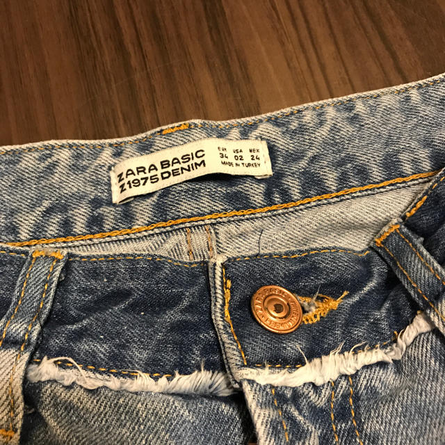 ZARA(ザラ)のZARA ワイドデニムパンツ 34 裾スリット 専用です レディースのパンツ(デニム/ジーンズ)の商品写真