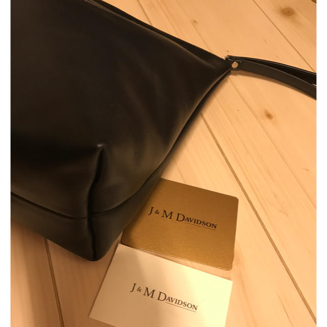 J&M DAVIDSON(ジェイアンドエムデヴィッドソン)のJ＆MDAVIDSON  クラッチバッグ美品最終お値下げ レディースのバッグ(クラッチバッグ)の商品写真