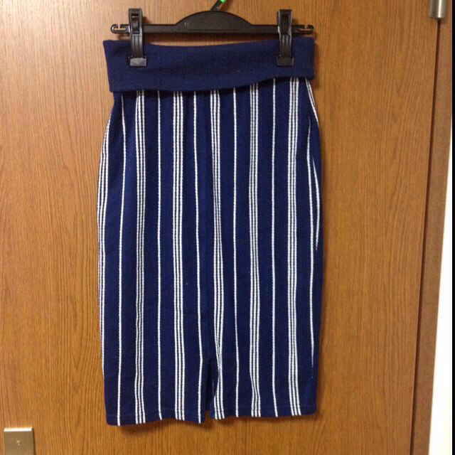FRAY I.D(フレイアイディー)のストライプタイトスカート レディースのスカート(ひざ丈スカート)の商品写真