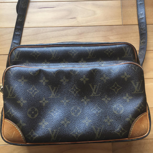 LOUIS VUITTON(ルイヴィトン)のルイヴィトン ナイル モノグラム ショルダーバッグ レディースのバッグ(ショルダーバッグ)の商品写真