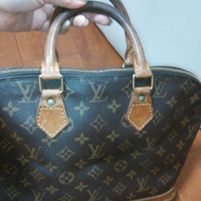 LOUIS VUITTON(ルイヴィトン)の激安出品多数！さま*ヴィトン♥アルマ レディースのバッグ(ハンドバッグ)の商品写真