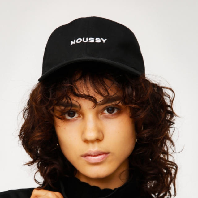 moussy(マウジー)のmoussy ロゴ キャップ レディースの帽子(キャップ)の商品写真