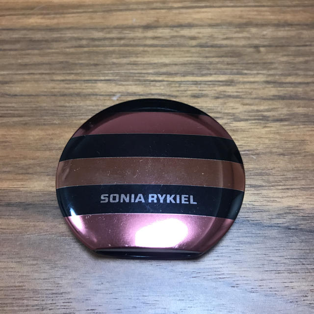 SONIA RYKIEL(ソニアリキエル)のソニアリキエル モノ アイシャドウ32 コスメ/美容のベースメイク/化粧品(アイシャドウ)の商品写真