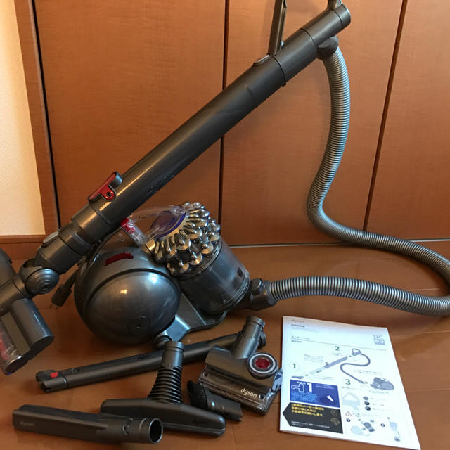 Dyson(ダイソン)の保証２年あり★ダイソン掃除機DC63 スマホ/家電/カメラの生活家電(掃除機)の商品写真