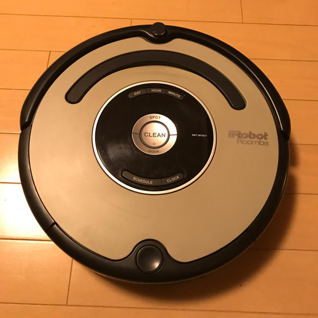 iRobot(アイロボット)のらいちょうさま専用  ルンバ560 並行輸入品 スマホ/家電/カメラの生活家電(掃除機)の商品写真