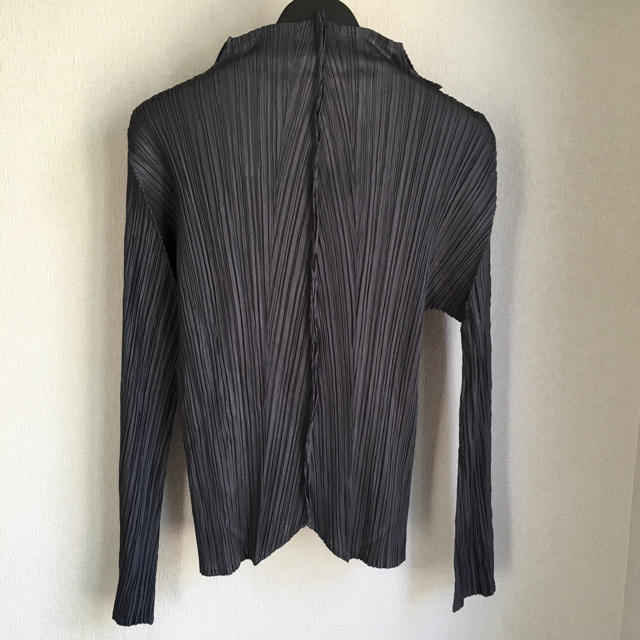 PLEATS PLEASE ISSEY MIYAKE(プリーツプリーズイッセイミヤケ)のプリーツプリーズ ブラウス 新品 レディースのトップス(シャツ/ブラウス(長袖/七分))の商品写真