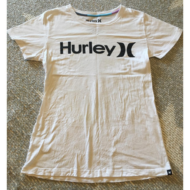 Hurley(ハーレー)のHurley ホワイトTシャツ レディースのトップス(Tシャツ(半袖/袖なし))の商品写真