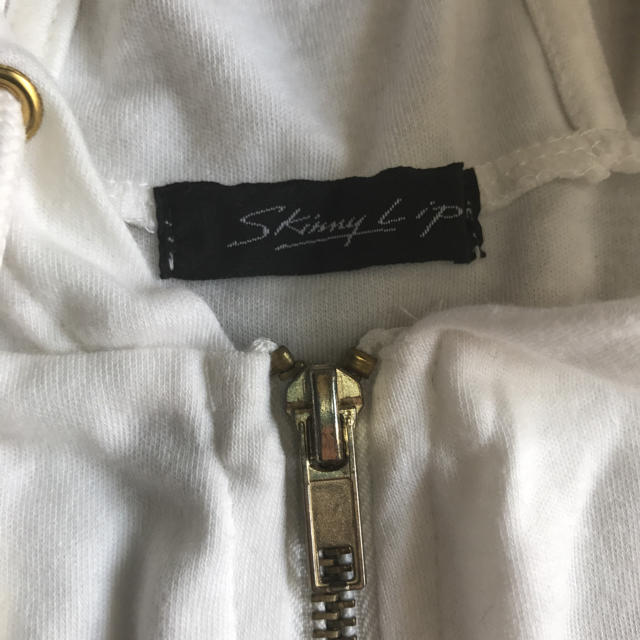 Skinny Lip(スキニーリップ)の上着、パーカー、ミニ、白 レディースのトップス(パーカー)の商品写真