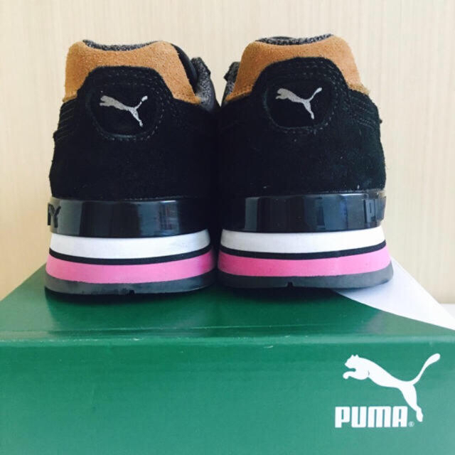 PUMA(プーマ)のぱーしー様専用♡PUMA スニーカー レディースの靴/シューズ(スニーカー)の商品写真