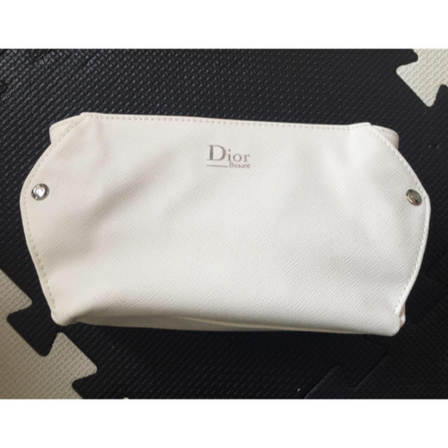 Dior(ディオール)のDior ポーチ 新品！期間限定価格 レディースのファッション小物(ポーチ)の商品写真