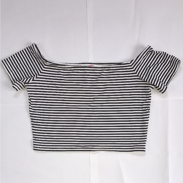 H&M(エイチアンドエム)の新品同様 H＆M ショート丈 ボーダー トップス Tシャツ レディースのトップス(Tシャツ(半袖/袖なし))の商品写真