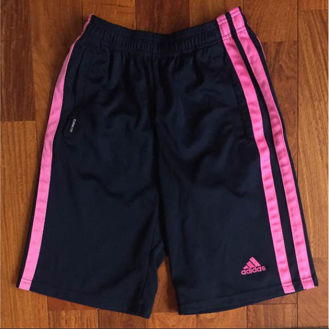 adidas(アディダス)のルカセナ様専用☆adidas☆ハーフパンツ キッズ/ベビー/マタニティのキッズ服女の子用(90cm~)(パンツ/スパッツ)の商品写真