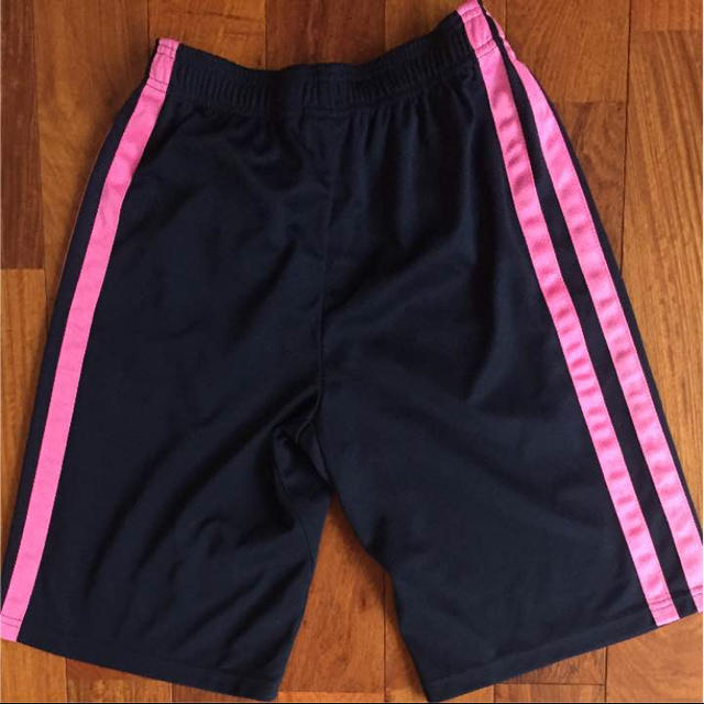 adidas(アディダス)のルカセナ様専用☆adidas☆ハーフパンツ キッズ/ベビー/マタニティのキッズ服女の子用(90cm~)(パンツ/スパッツ)の商品写真