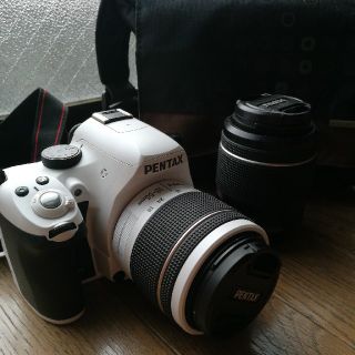 ペンタックス(PENTAX)の【ちぃさん様専用】PENTAX K-50ダブルレンズキット！カメラバッグ付(デジタル一眼)