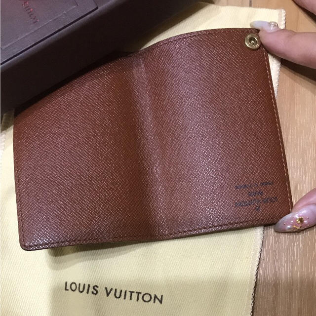 LOUIS VUITTON(ルイヴィトン)のLOUIS  VUITTON(ルイヴィトン)モノグラム★カードケース★難あり レディースのファッション小物(名刺入れ/定期入れ)の商品写真