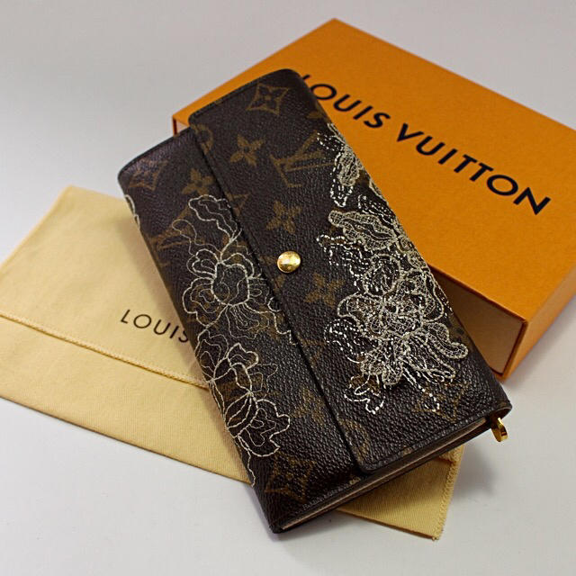 LOUIS VUITTON(ルイヴィトン)の正規品【極美品/限定品】ポルトフォイユ・サラ 長財布 レディースのファッション小物(財布)の商品写真