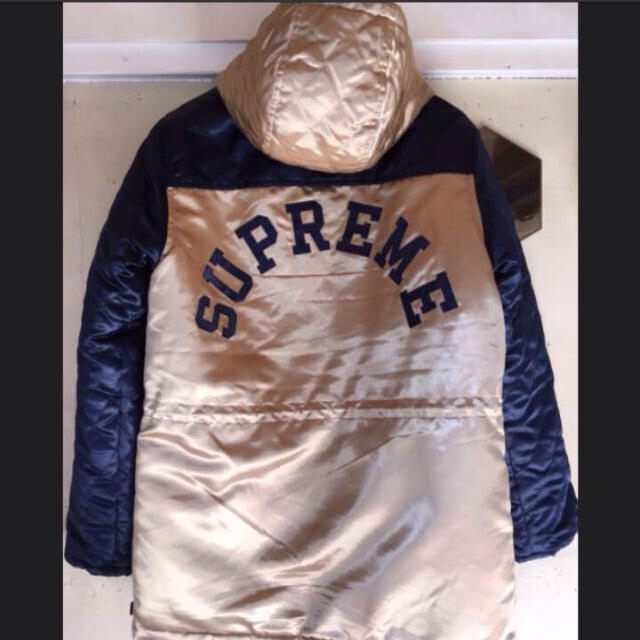 Supreme(シュプリーム)のsupreme 2014 aw ダウン シュプリーム S ベンチコート メンズのジャケット/アウター(ダウンジャケット)の商品写真