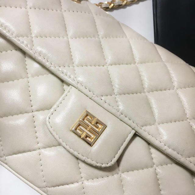GIVENCHY - レア♡ジバンシー♡マトラッセ♡Wチェーンショルダー GIVENCHY - レア♡ジバンシー♡マトラッセ♡Wチェーンショルダー