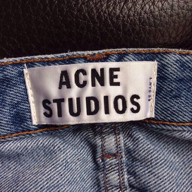 ACNE(アクネ)のACNE完売デニム34 レディースのパンツ(デニム/ジーンズ)の商品写真