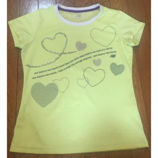 ニューバランス(New Balance)の★ニューバランス★NB★レディースTシャツ★ホワイト×薄ピンク柄(トレーニング用品)