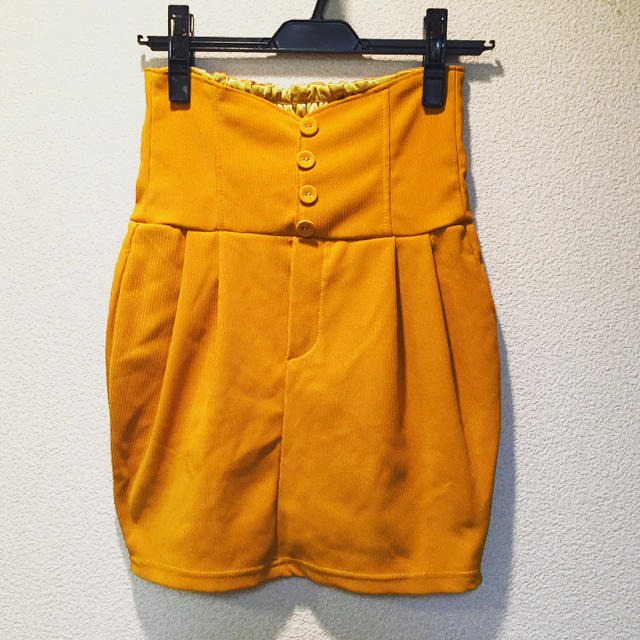 GRL(グレイル)のマスタード ハイウエストスカート レディースのスカート(ミニスカート)の商品写真