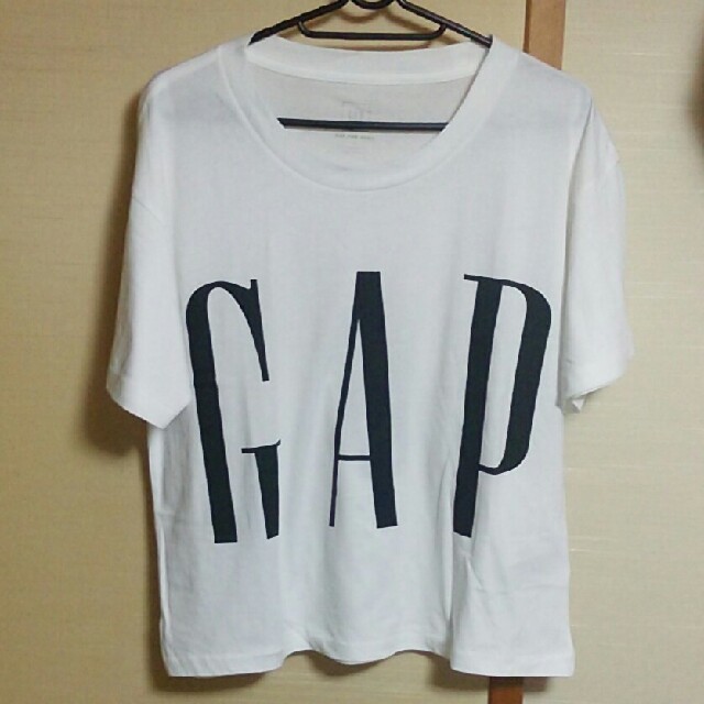 GAP(ギャップ)のGAP ロゴ 人気 Ｔシャツ 新品未使用 お洒落 レディースのトップス(Tシャツ(半袖/袖なし))の商品写真