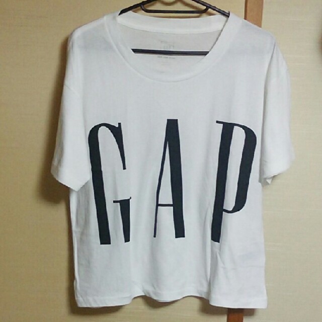 GAP(ギャップ)のGAP ロゴ 人気 Ｔシャツ 新品未使用 お洒落 レディースのトップス(Tシャツ(半袖/袖なし))の商品写真