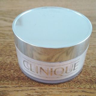 クリニーク(CLINIQUE)のクリニーク　パウダー　☆値下げ中☆(フェイスパウダー)