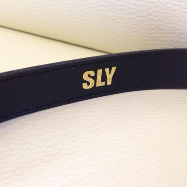 SLY(スライ)のSLY💋リップ💋ベルト💋ブラック レディースのファッション小物(ベルト)の商品写真