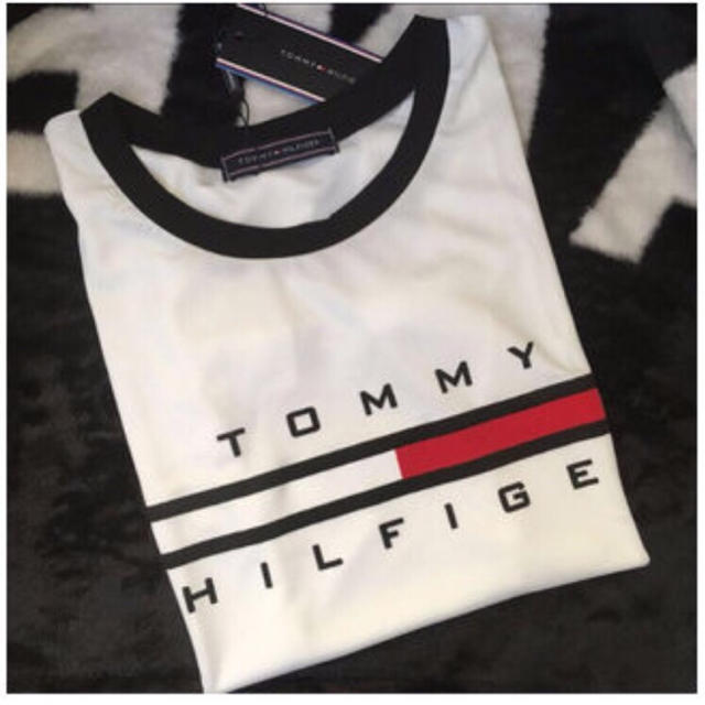 TOMMY(トミー)のへそ出し  最安価 レディースのトップス(Tシャツ(半袖/袖なし))の商品写真