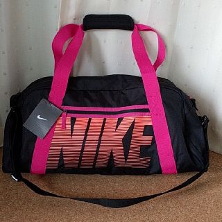 ナイキ(NIKE)の新品♪Nike★スポーツバッグ　ボストン　旅行(ボストンバッグ)