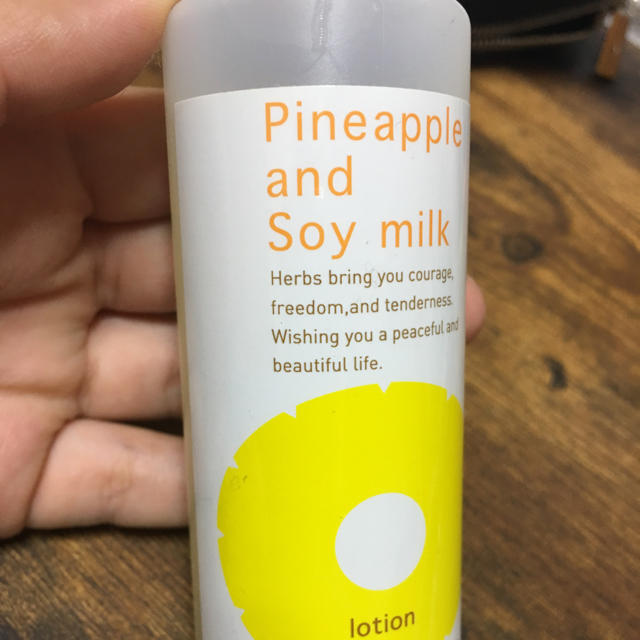 パイナップル豆乳ローション コスメ/美容のボディケア(ボディローション/ミルク)の商品写真