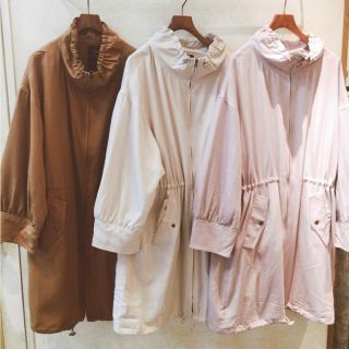 ダブルクローゼット(w closet)のハイネックギャザー衿コート(スプリングコート)