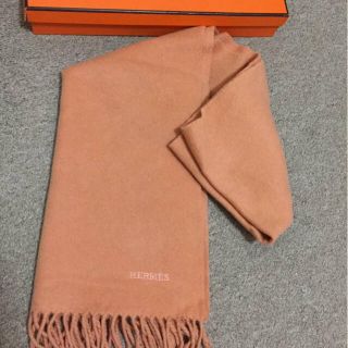 エルメス(Hermes)の本物エルメスHERMESのオレンジ系のカシミアのストールマフラー　 (マフラー/ショール)