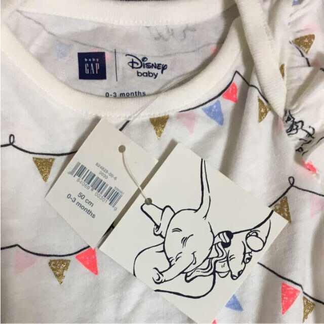 babyGAP(ベビーギャップ)の新品タグ付き！GAP×Disneyボディスーツ キッズ/ベビー/マタニティのベビー服(~85cm)(ロンパース)の商品写真