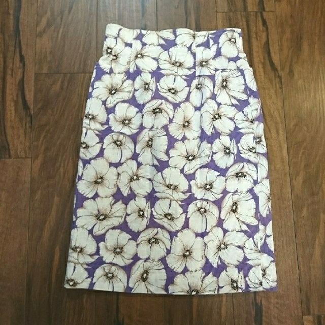 flower(フラワー)の[日本製]ボタニカルフラワー大柄スカート レディースのスカート(ひざ丈スカート)の商品写真