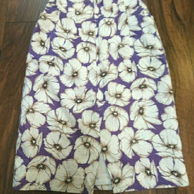 flower(フラワー)の[日本製]ボタニカルフラワー大柄スカート レディースのスカート(ひざ丈スカート)の商品写真