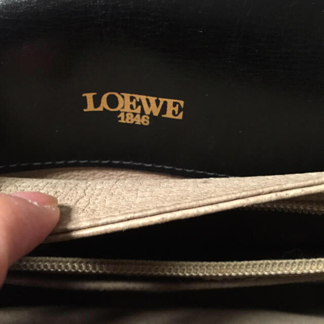 LOEWE(ロエベ)のロエベ LOEWE 定価90%off! オールレザー ショルダーバッグ レディースのバッグ(ショルダーバッグ)の商品写真