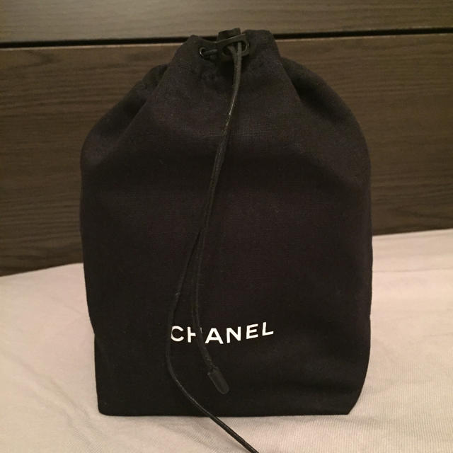 CHANEL(シャネル)のCHANEL ノベルティ 巾着 レディースのファッション小物(ポーチ)の商品写真